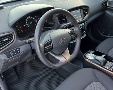 Белый Хендай Ioniq, объемом двигателя 0 л и пробегом 97 тыс. км за 12900 $, фото 29 на Automoto.ua