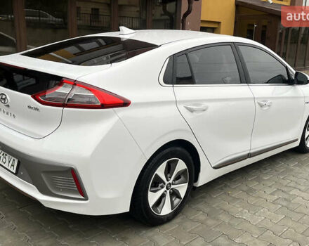 Белый Хендай Ioniq, объемом двигателя 0 л и пробегом 158 тыс. км за 13200 $, фото 10 на Automoto.ua