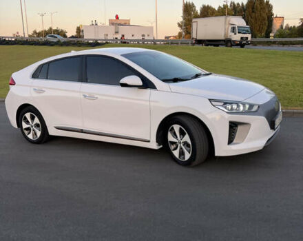 Белый Хендай Ioniq, объемом двигателя 0 л и пробегом 97 тыс. км за 12900 $, фото 16 на Automoto.ua