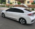 Белый Хендай Ioniq, объемом двигателя 0 л и пробегом 94 тыс. км за 18999 $, фото 23 на Automoto.ua