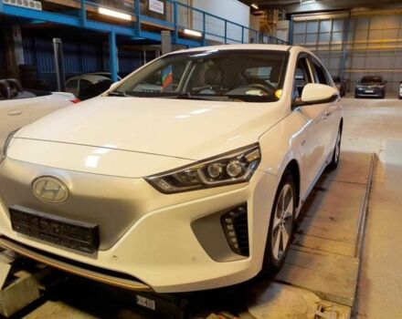 Білий Хендай Ioniq, об'ємом двигуна 0 л та пробігом 132 тис. км за 12300 $, фото 1 на Automoto.ua