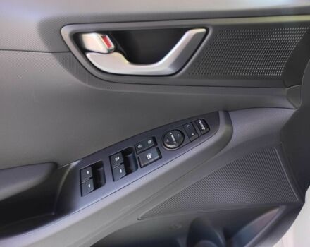 Білий Хендай Ioniq, об'ємом двигуна 0 л та пробігом 6 тис. км за 13500 $, фото 19 на Automoto.ua