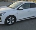 Белый Хендай Ioniq, объемом двигателя 0 л и пробегом 148 тыс. км за 12950 $, фото 1 на Automoto.ua