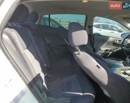 Білий Хендай Ioniq, об'ємом двигуна 1.58 л та пробігом 253 тис. км за 1700 $, фото 9 на Automoto.ua