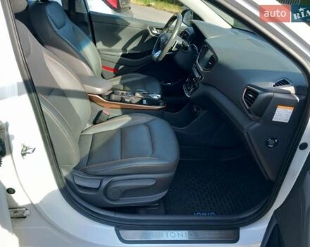 Білий Хендай Ioniq, об'ємом двигуна 0 л та пробігом 105 тис. км за 13700 $, фото 13 на Automoto.ua