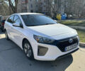 Белый Хендай Ioniq, объемом двигателя 1.58 л и пробегом 131 тыс. км за 13200 $, фото 1 на Automoto.ua