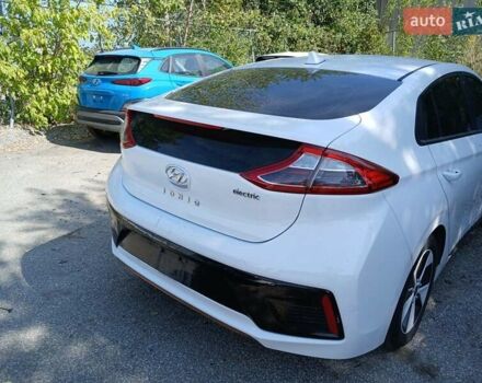 Білий Хендай Ioniq, об'ємом двигуна 0 л та пробігом 200 тис. км за 11500 $, фото 17 на Automoto.ua