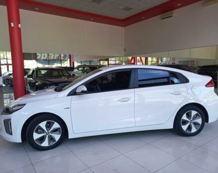 Білий Хендай Ioniq, об'ємом двигуна 0 л та пробігом 6 тис. км за 13500 $, фото 6 на Automoto.ua