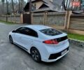 Білий Хендай Ioniq, об'ємом двигуна 1.58 л та пробігом 144 тис. км за 14500 $, фото 10 на Automoto.ua
