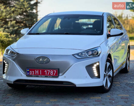 Білий Хендай Ioniq, об'ємом двигуна 0 л та пробігом 165 тис. км за 11900 $, фото 1 на Automoto.ua