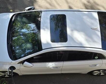 Хендай Ioniq 2017 в Кривом Роге на Automoto.ua Белый Хендай Ioniq, объемом двигателя 0 л и пробегом 69 тыс. км за 15900 $, фото 6 на Automoto.ua