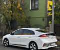 Белый Хендай Ioniq, объемом двигателя 0 л и пробегом 91 тыс. км за 12300 $, фото 6 на Automoto.ua