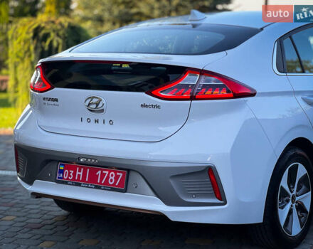 Білий Хендай Ioniq, об'ємом двигуна 0 л та пробігом 165 тис. км за 11900 $, фото 41 на Automoto.ua