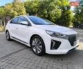 Хендай Ioniq 2017 в Одессе на Automoto.ua Белый Хендай Ioniq, объемом двигателя 1.6 л и пробегом 92 тыс. км за 12888 $, фото 15 на Automoto.ua
