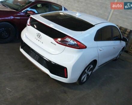 Білий Хендай Ioniq, об'ємом двигуна 0 л та пробігом 200 тис. км за 11500 $, фото 14 на Automoto.ua