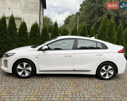 Білий Хендай Ioniq, об'ємом двигуна 0 л та пробігом 117 тис. км за 11900 $, фото 3 на Automoto.ua