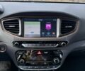 Белый Хендай Ioniq, объемом двигателя 0 л и пробегом 74 тыс. км за 11100 $, фото 7 на Automoto.ua