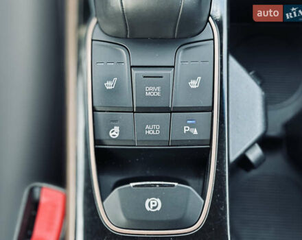 Белый Хендай Ioniq, объемом двигателя 0 л и пробегом 186 тыс. км за 12500 $, фото 44 на Automoto.ua