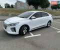 Белый Хендай Ioniq, объемом двигателя 0 л и пробегом 165 тыс. км за 12000 $, фото 1 на Automoto.ua