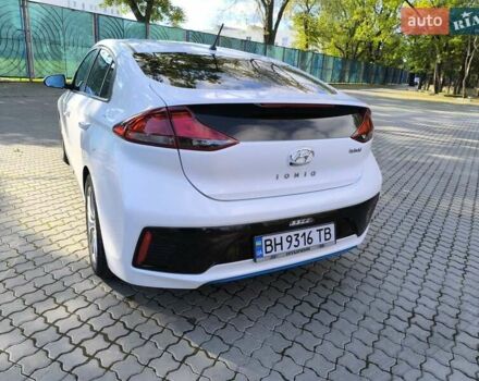 Хендай Ioniq 2017 в Одессе на Automoto.ua Белый Хендай Ioniq, объемом двигателя 1.6 л и пробегом 92 тыс. км за 12888 $, фото 43 на Automoto.ua