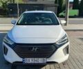 Білий Хендай Ioniq, об'ємом двигуна 1.58 л та пробігом 200 тис. км за 15200 $, фото 1 на Automoto.ua