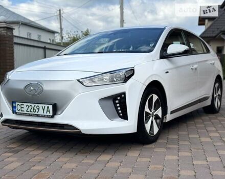 Белый Хендай Ioniq, объемом двигателя 0 л и пробегом 158 тыс. км за 12700 $, фото 2 на Automoto.ua