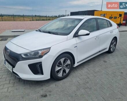 Белый Хендай Ioniq, объемом двигателя 0 л и пробегом 80 тыс. км за 12500 $, фото 15 на Automoto.ua