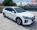 Белый Хендай Ioniq, объемом двигателя 0 л и пробегом 97 тыс. км за 12900 $, фото 1 на Automoto.ua
