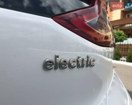 Белый Хендай Ioniq, объемом двигателя 0 л и пробегом 94 тыс. км за 18999 $, фото 14 на Automoto.ua