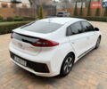 Белый Хендай Ioniq, объемом двигателя 1.58 л и пробегом 164 тыс. км за 14300 $, фото 7 на Automoto.ua