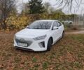 Белый Хендай Ioniq, объемом двигателя 0 л и пробегом 142 тыс. км за 13300 $, фото 1 на Automoto.ua