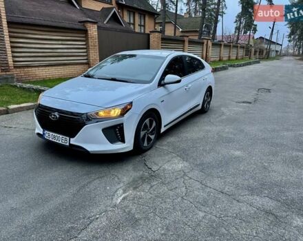 Білий Хендай Ioniq, об'ємом двигуна 1.58 л та пробігом 144 тис. км за 14500 $, фото 7 на Automoto.ua