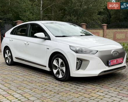 Білий Хендай Ioniq, об'ємом двигуна 0 л та пробігом 117 тис. км за 11900 $, фото 9 на Automoto.ua