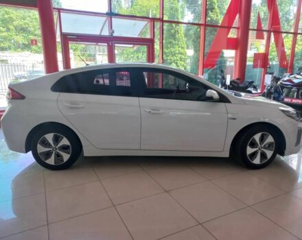 Білий Хендай Ioniq, об'ємом двигуна 0 л та пробігом 6 тис. км за 13500 $, фото 7 на Automoto.ua