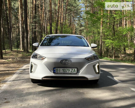 Білий Хендай Ioniq, об'ємом двигуна 0 л та пробігом 104 тис. км за 15900 $, фото 2 на Automoto.ua