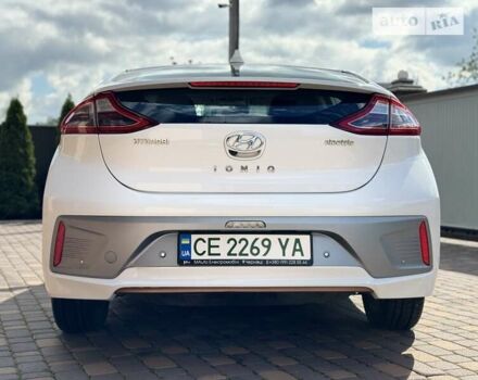 Белый Хендай Ioniq, объемом двигателя 0 л и пробегом 158 тыс. км за 12700 $, фото 10 на Automoto.ua