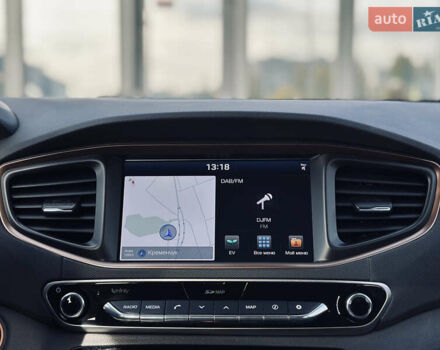 Белый Хендай Ioniq, объемом двигателя 0 л и пробегом 186 тыс. км за 12500 $, фото 42 на Automoto.ua