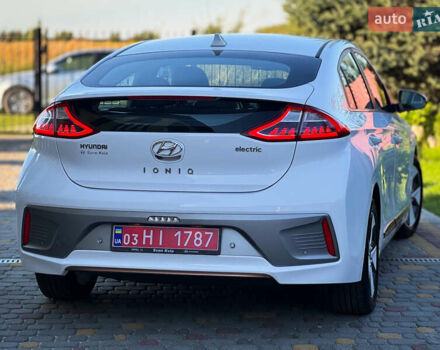 Білий Хендай Ioniq, об'ємом двигуна 0 л та пробігом 165 тис. км за 11900 $, фото 38 на Automoto.ua