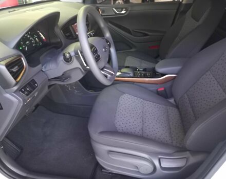 Білий Хендай Ioniq, об'ємом двигуна 0 л та пробігом 6 тис. км за 13500 $, фото 8 на Automoto.ua