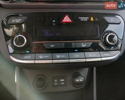 Білий Хендай Ioniq, об'ємом двигуна 0 л та пробігом 105 тис. км за 13700 $, фото 18 на Automoto.ua
