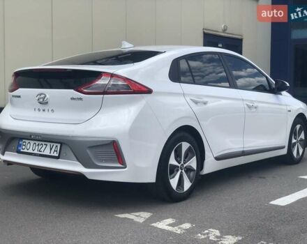 Белый Хендай Ioniq, объемом двигателя 0 л и пробегом 94 тыс. км за 18999 $, фото 28 на Automoto.ua