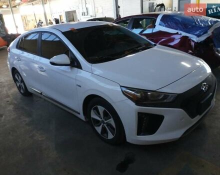 Білий Хендай Ioniq, об'ємом двигуна 0 л та пробігом 200 тис. км за 11500 $, фото 9 на Automoto.ua