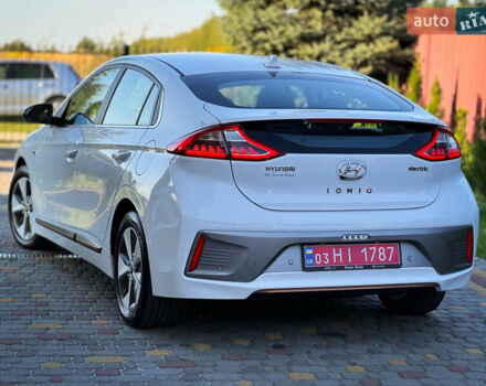 Білий Хендай Ioniq, об'ємом двигуна 0 л та пробігом 165 тис. км за 11900 $, фото 26 на Automoto.ua