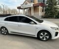 Белый Хендай Ioniq, объемом двигателя 0 л и пробегом 108 тыс. км за 12700 $, фото 1 на Automoto.ua