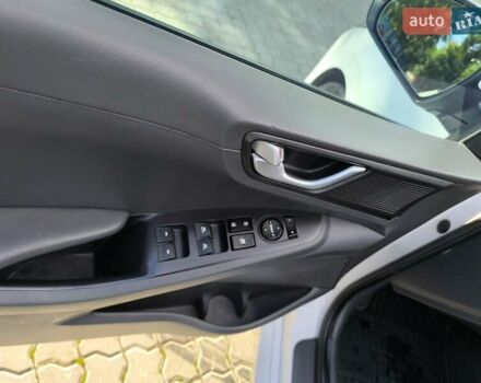 Хендай Ioniq 2017 в Одессе на Automoto.ua Белый Хендай Ioniq, объемом двигателя 1.6 л и пробегом 92 тыс. км за 12888 $, фото 27 на Automoto.ua