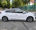 Хендай Ioniq 2017 в Одессе на Automoto.ua Белый Хендай Ioniq, объемом двигателя 1.6 л и пробегом 92 тыс. км за 12888 $, фото 14 на Automoto.ua