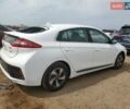 Белый Хендай Ioniq, объемом двигателя 1.58 л и пробегом 150 тыс. км за 3000 $, фото 2 на Automoto.ua
