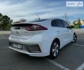 Белый Хендай Ioniq, объемом двигателя 0 л и пробегом 42 тыс. км за 15300 $, фото 3 на Automoto.ua