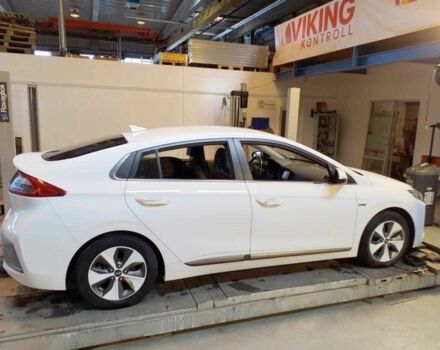 Білий Хендай Ioniq, об'ємом двигуна 0 л та пробігом 132 тис. км за 12300 $, фото 6 на Automoto.ua