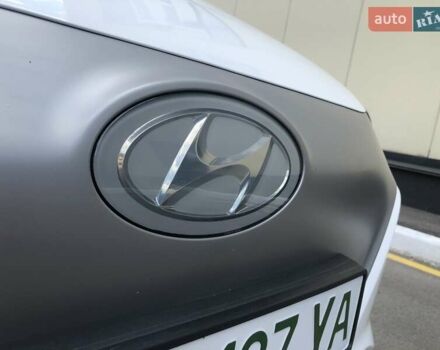 Белый Хендай Ioniq, объемом двигателя 0 л и пробегом 94 тыс. км за 18999 $, фото 9 на Automoto.ua